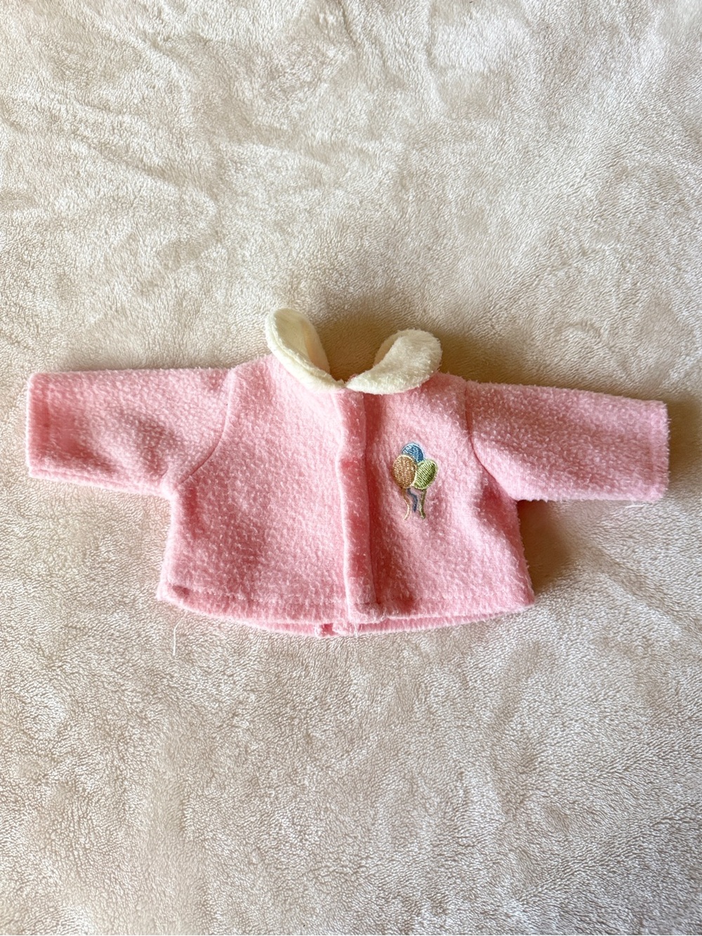 Doll-sized pink fleece jacket white collar small balloon embroidery